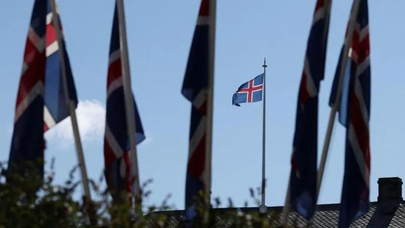Politico : dans l’UE, on compare le résultat islandais à un refus de rendez‑vous — signe que Bruxelles est hors de contact